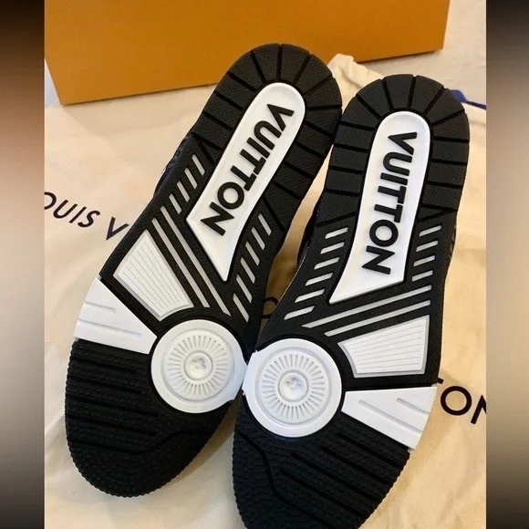 Louis Vuitton Trainer Sneaker Black and White US 11 - Picture 7 of 8